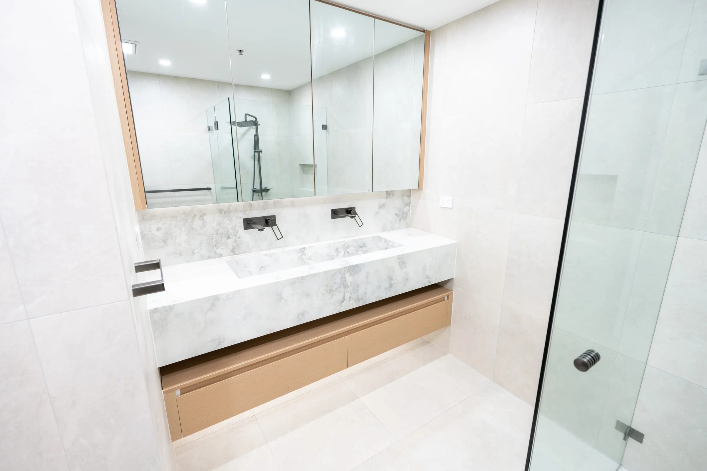 Apartment — Market City, photo 7 of 7